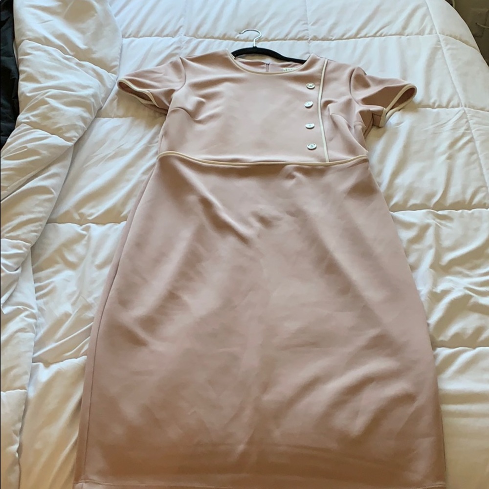 Muave dress with buttons